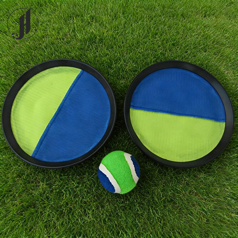 Sticky ball catch set outdoors